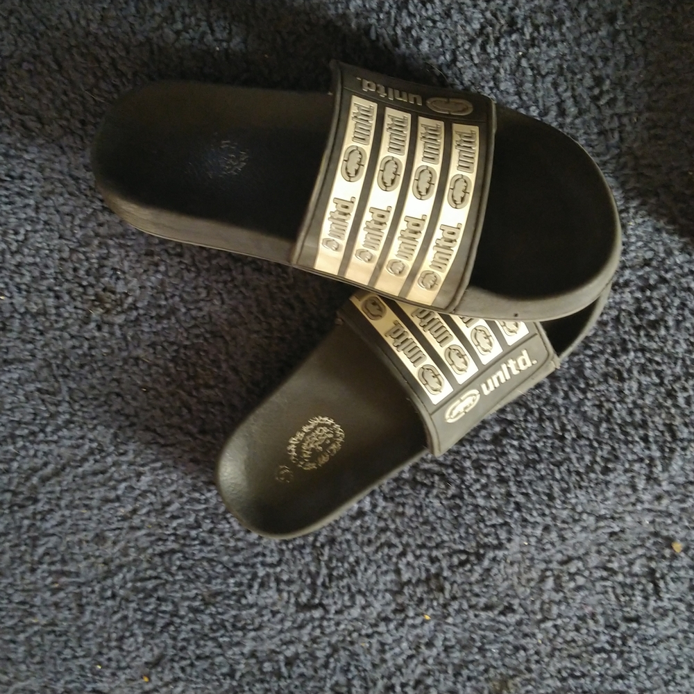 Women's slides